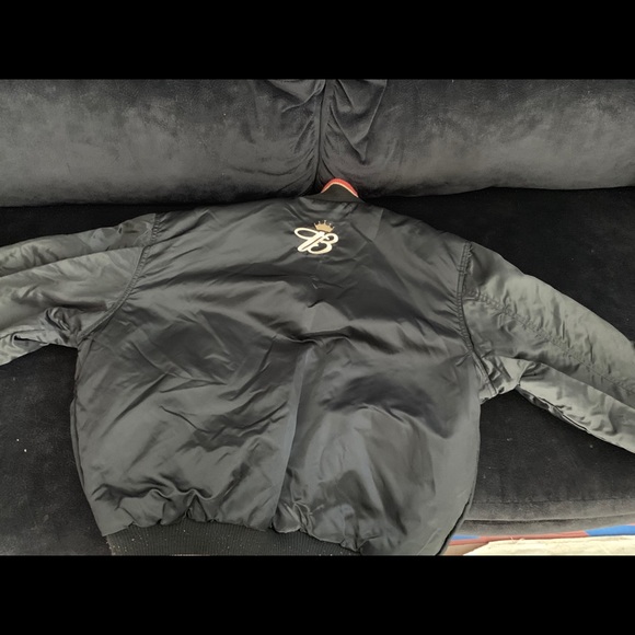 Dale Earnhardt JR Budweiser Racing Jacket 2-Sides - Picture 4 of 6